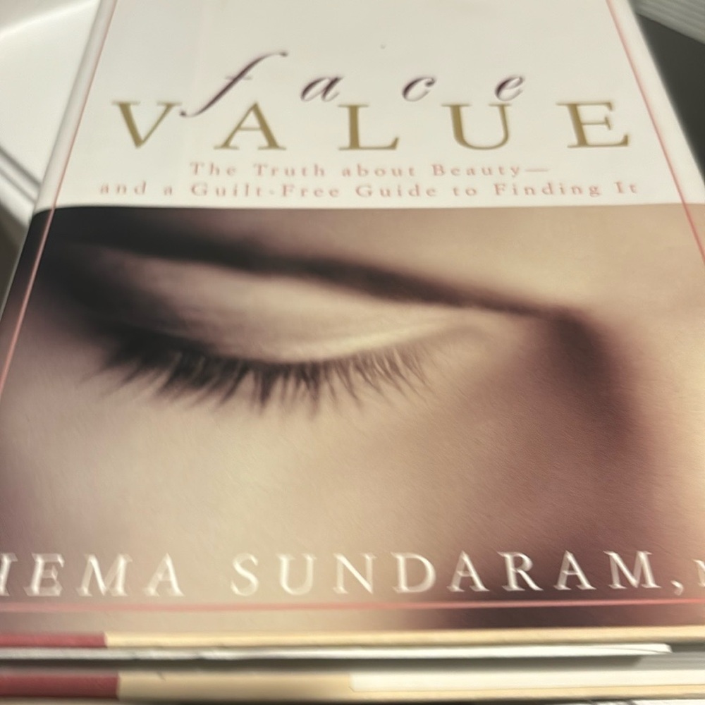 Beauty - anti-aging from a Dermatologist NEW BOOK! See also my bundle listing. - Picture 4 of 10